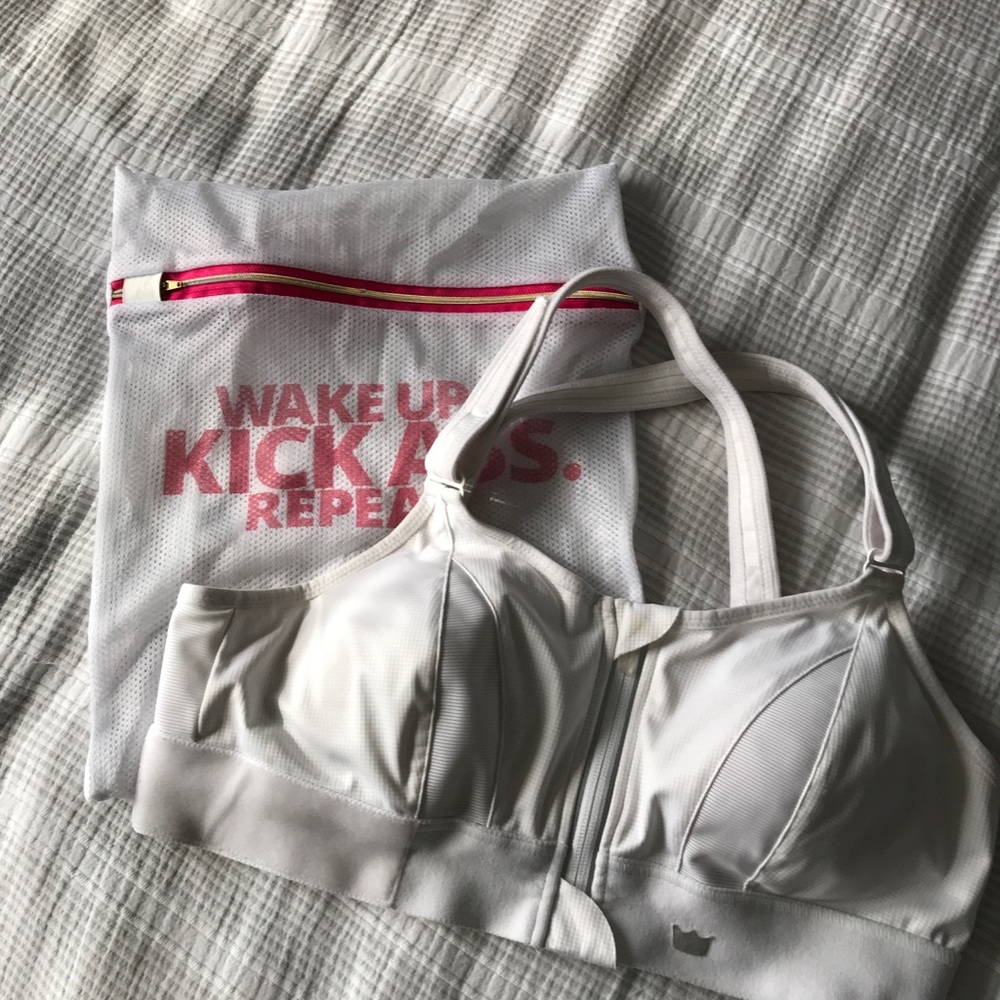 SheFit Ultimate Flex Sports Bra